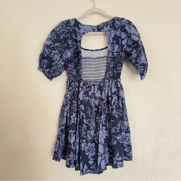 NWOT Free People Dress -Dear Delilah Blue Floral Puff
Sleeve Smocked dress - Picture 9 of 13